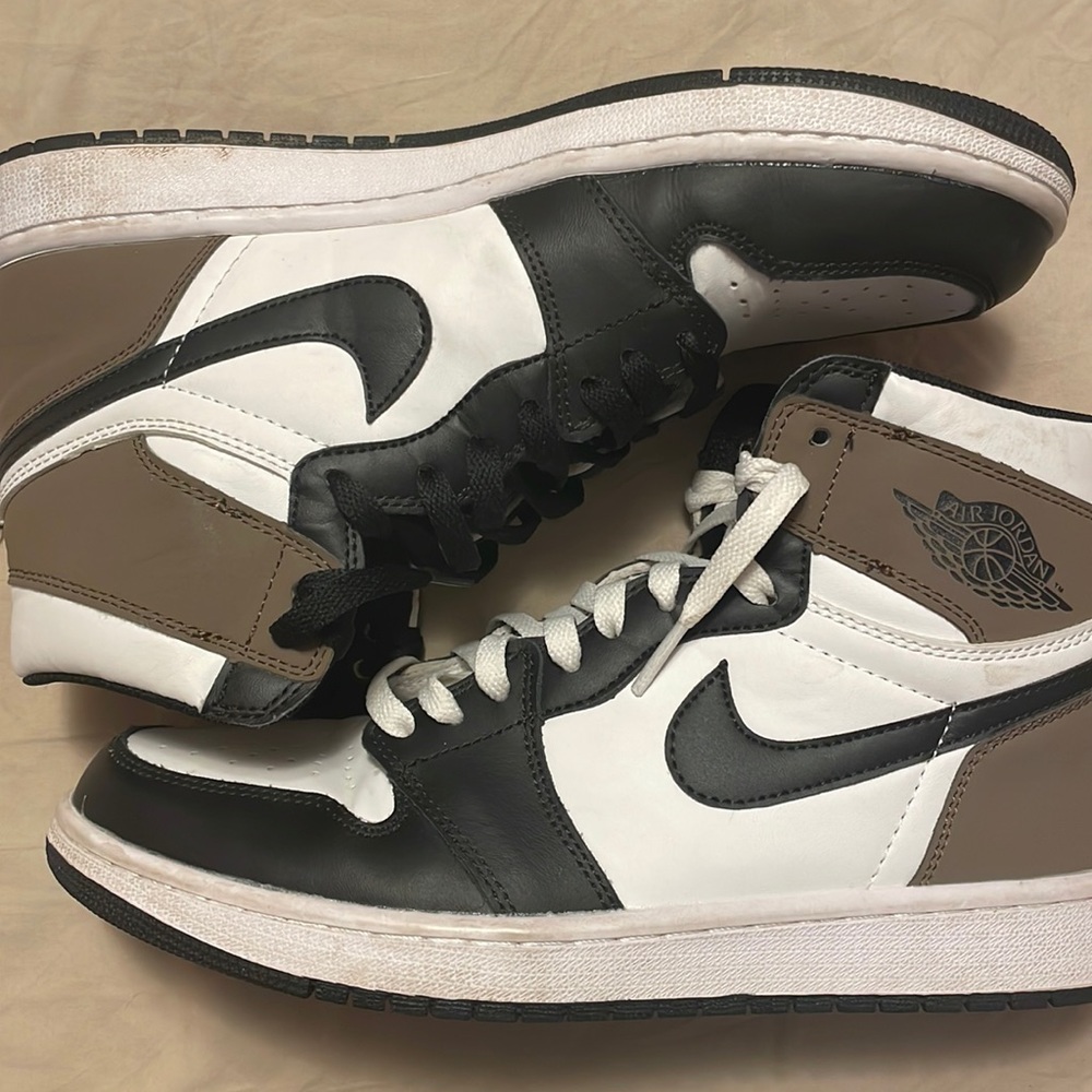 Jordan 1 Mocha